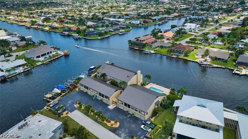 2 bedroom Condominium at 1905 SE 40th Ter 102, Vista Pointe Condo, Cape Coral — photo 2