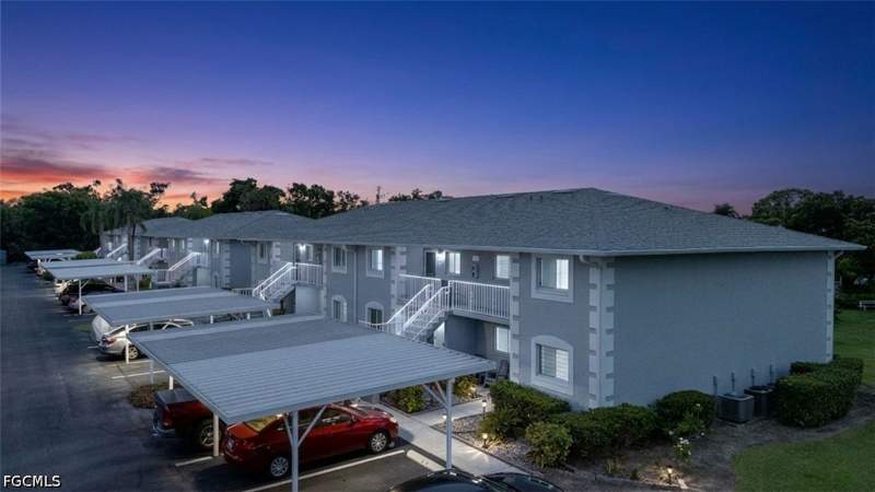 2 bedroom Condominium at 8160 Summerlin Village Cir 507, Summerlin Village Condo, Fort Myers — photo 2