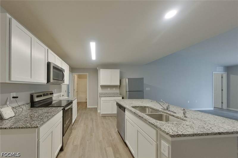 2 bedroom Attached at 9135 Aegean Cir, Vistanna Villas, Lehigh Acres — photo 3