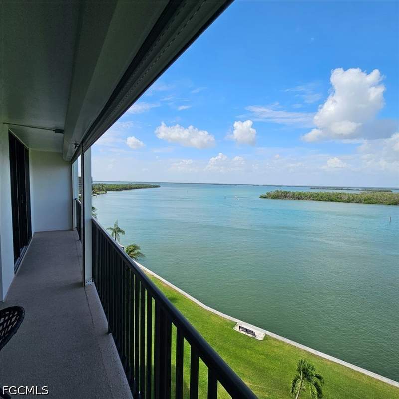 2 bedroom Condominium at 4253 Bay Beach Ln C6, The Palms Of Bay Beach, Fort Myers Beach — photo 2