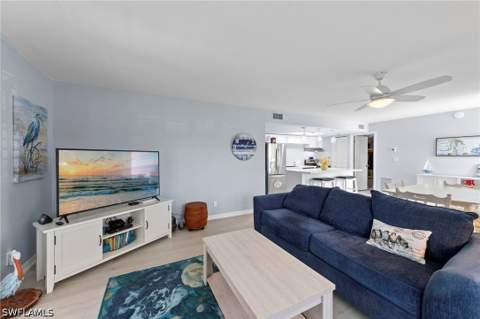 248 Palm Dr 3, Naples FL - photo 14 of 50
