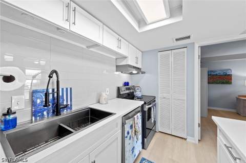 248 Palm Dr 3, Naples FL - photo 6 of 50