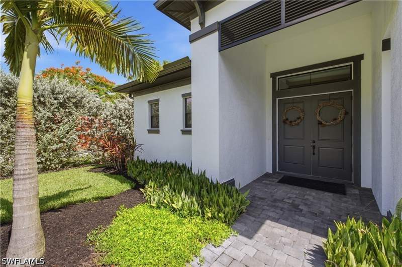 4 bedroom SingleFamilyResidence at 829 16th Ave SW, Golden Gate Estates, Naples — photo 3