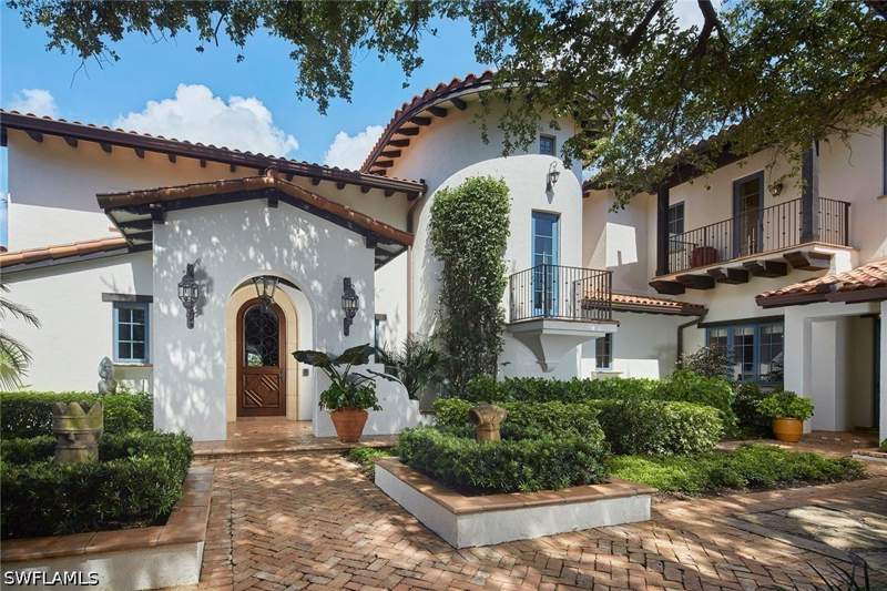 5 bedroom SingleFamilyResidence at 1385 Great Egret Trl, Estuary At Grey Oaks, Naples — photo 4
