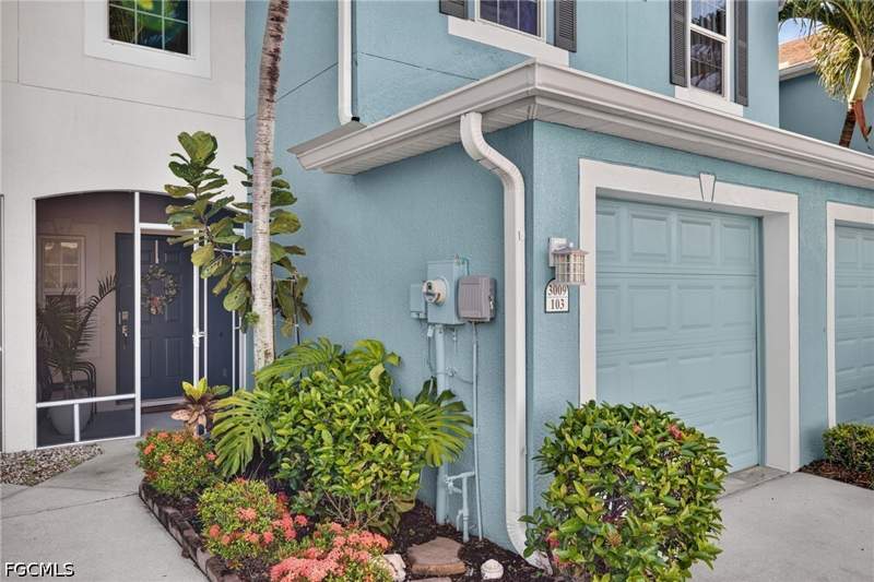 2 bedroom Townhouse at 3009 Palmetto Oak Dr 103, Forest Lake Townhomes, Fort Myers — photo 2