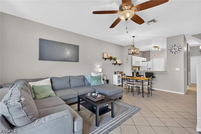 2 bedroom Townhouse at 3009 Palmetto Oak Dr 103, Forest Lake Townhomes, Fort Myers — photo 5