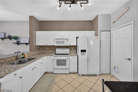 3009 Palmetto Oak Dr 103, Fort Myers FL - photo 9 of 40