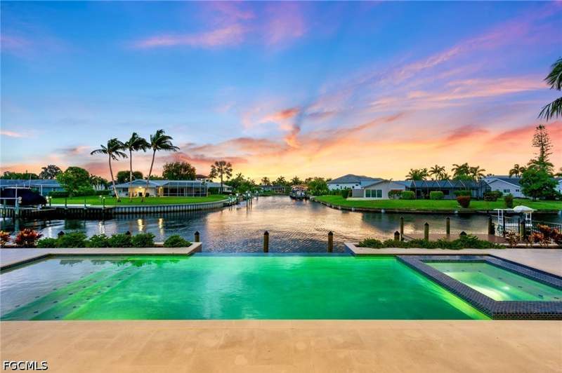 4 bedroom SingleFamilyResidence at 846 Cypress Lake Cir, Town And River, Fort Myers — photo 2