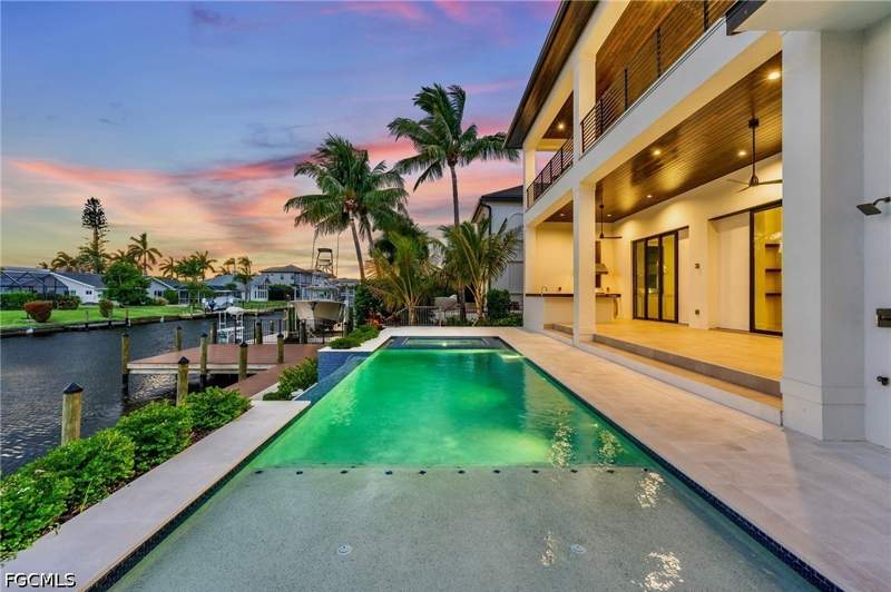 4 bedroom SingleFamilyResidence at 846 Cypress Lake Cir, Town And River, Fort Myers — photo 3