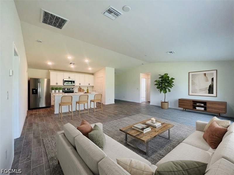 3 bedroom SingleFamilyResidence at 4129 NE 20th Pl, Cape Coral, Cape Coral — photo 4