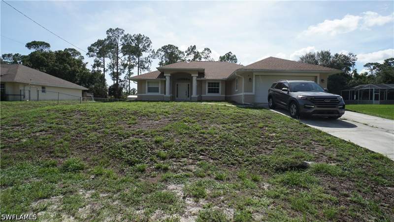 3 bedroom SingleFamilyResidence at 413 Truman Ave, Lehigh Acres, Lehigh Acres — photo 2