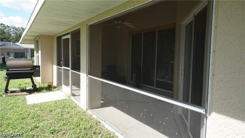 3 bedroom SingleFamilyResidence at 413 Truman Ave, Lehigh Acres, Lehigh Acres — photo 4