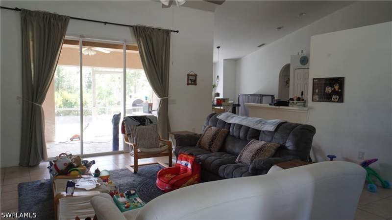 3 bedroom SingleFamilyResidence at 413 Truman Ave, Lehigh Acres, Lehigh Acres — photo 5