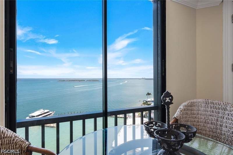 2 bedroom Condominium at 15031 Punta Rassa Rd 1105, Punta Rassa, Fort Myers — photo 2