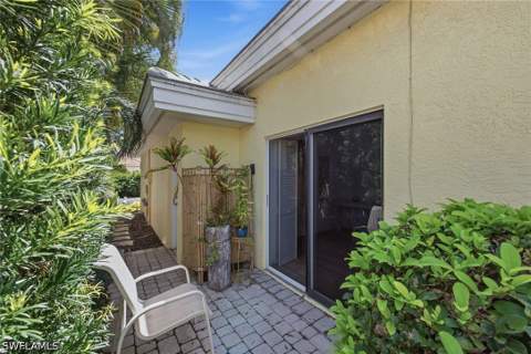 5900 Fountain Dr, Naples FL - photo 24 of 32