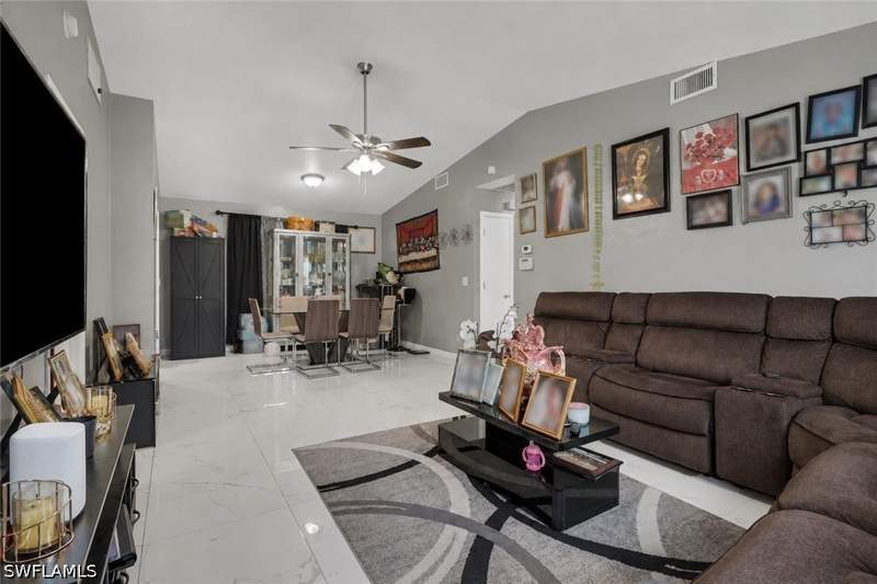 3 bedroom SingleFamilyResidence at 5424 21st Pl SW, Golden Gate City, Naples — photo 4