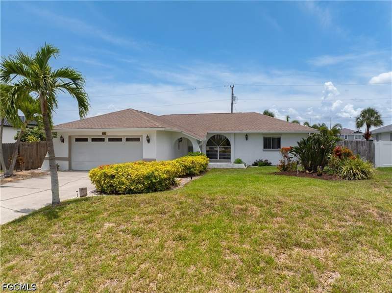 3 bedroom SingleFamilyResidence at 1513 SW 44th St, Cape Coral, Cape Coral — photo 3