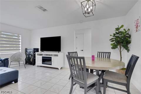 7578 Laurel Valley Rd, Fort Myers FL - photo 6 of 23