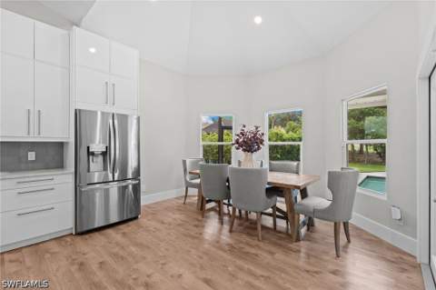 245 Monterey Dr, Naples FL - photo 11 of 39