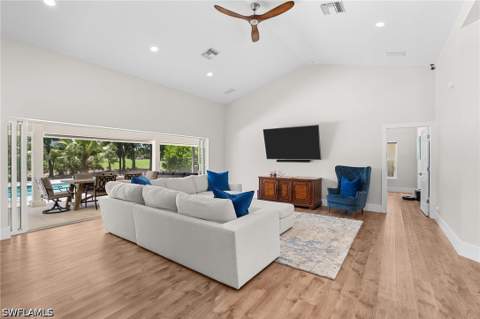 245 Monterey Dr, Naples FL - photo 8 of 39