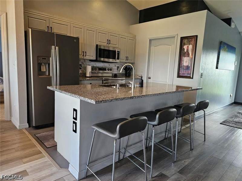 3 bedroom SingleFamilyResidence at 625 El Dorado Blvd N, Cape Coral, Cape Coral — photo 5