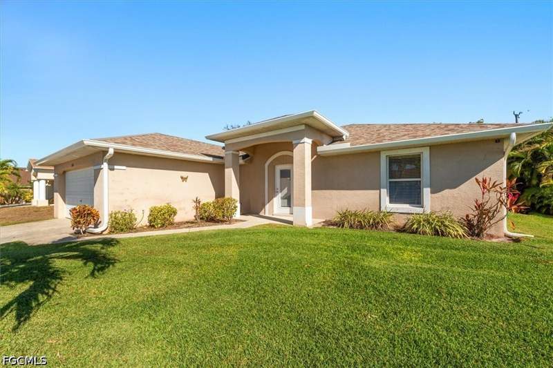 3 bedroom SingleFamilyResidence at 3019 SW 15th Pl, Cape Coral, Cape Coral — photo 2