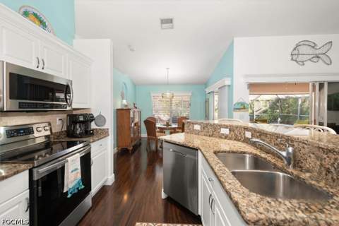 3019 SW 15th Pl, Cape Coral FL - photo 6 of 31