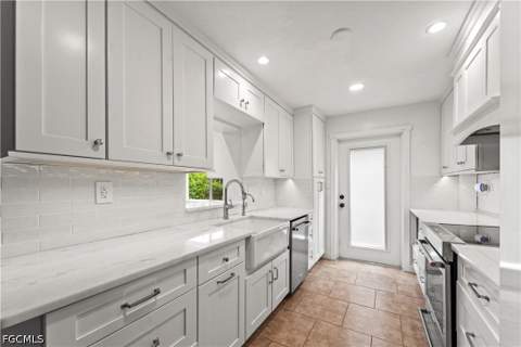 509 Val Mar Dr, Fort Myers FL - photo 10 of 31