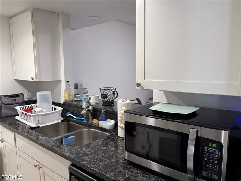 2 bedroom Townhouse at 13160 Kings Point Dr 2, Southwood Condominium, Fort Myers — photo 3