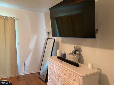 13160 Kings Point Dr 2, Fort Myers FL - photo 7 of 14