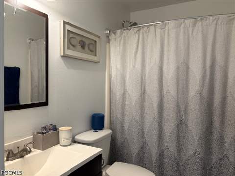 13160 Kings Point Dr 2, Fort Myers FL - photo 8 of 14