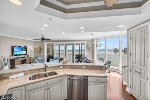 4137 Bay Beach Ln 585, Fort Myers Beach FL - photo 18 of 44