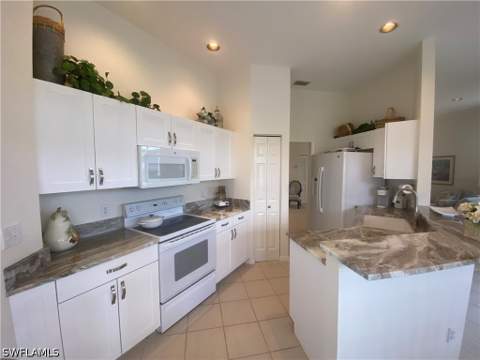 9181 Las Maderas Dr, Bonita Springs FL - photo 9 of 39
