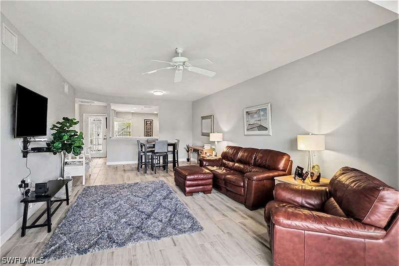 2 bedroom Condominium at 3031 Horizon Ln 2303, Rum Bay, Naples — photo 2