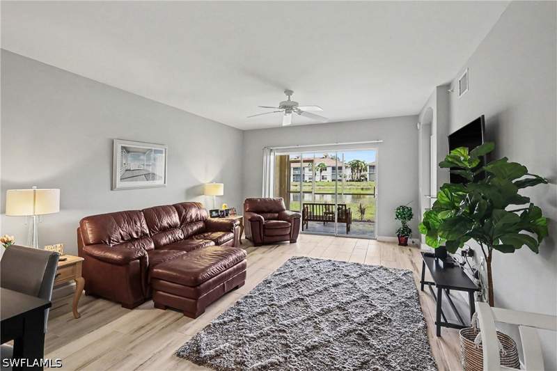 2 bedroom Condominium at 3031 Horizon Ln 2303, Rum Bay, Naples — photo 3