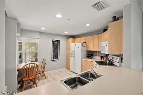 3031 Horizon Ln 2303, Naples FL - photo 7 of 25