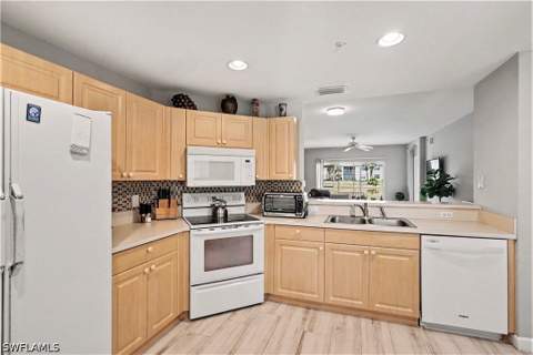 3031 Horizon Ln 2303, Naples FL - photo 9 of 25
