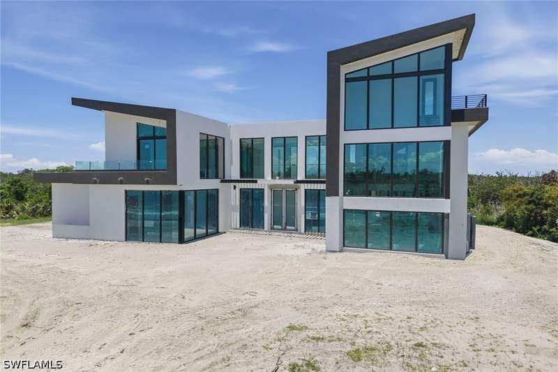5 bedroom SingleFamilyResidence at 791 Whiskey Creek Dr, Key Marco, Marco Island — photo 2