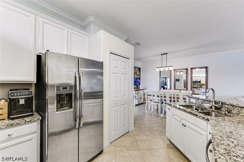 2 bedroom SingleFamilyResidence at 1427 Oceania Dr S, Artesia, Naples — photo 5