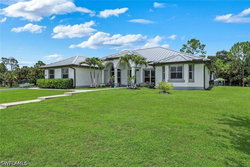 6 bedroom SingleFamilyResidence at 1160 13th St SW, Golden Gate Estates, Naples — photo 3