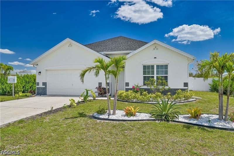 4 bedroom SingleFamilyResidence at 216 SW 29th St, Cape Coral, Cape Coral — photo 2