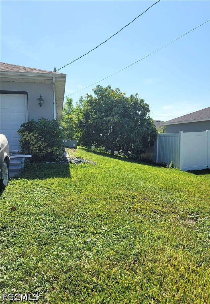 3 bedroom SingleFamilyResidence at 313 SW 14th Pl, Cape Coral, Cape Coral — photo 3