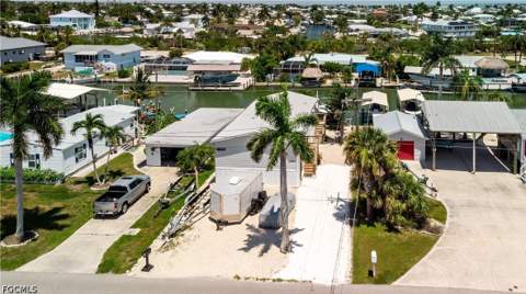 2452 York Rd, St James City FL - photo 13 of 35