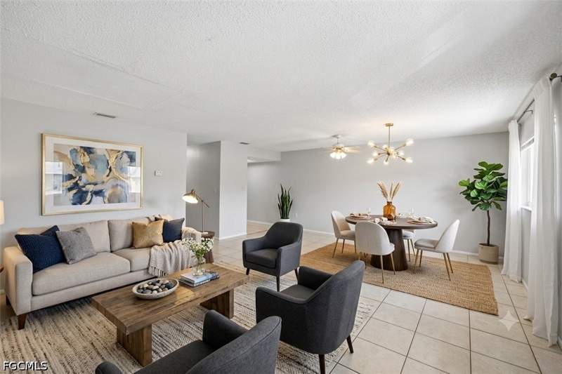 2 bedroom Condominium at 2135 Virginia Ave 11, Woodbriar Condo, Fort Myers — photo 3