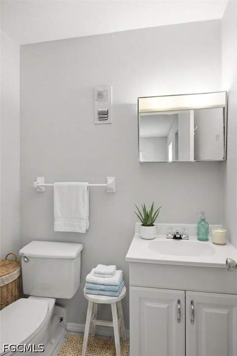2135 Virginia Ave 11, Fort Myers FL - photo 8 of 14