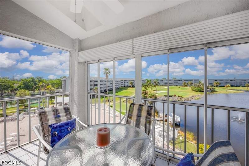 2 bedroom Condominium at 14871 Hole In 1 Cir Ph1, Golfview Golf & Racquet Club, Fort Myers — photo 2