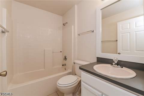2908 SW 16th Pl, Cape Coral FL - photo 10 of 15