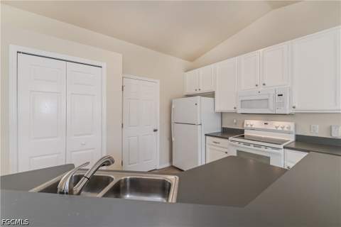 2908 SW 16th Pl, Cape Coral FL - photo 7 of 15
