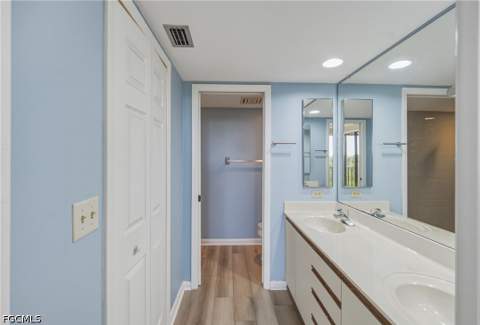 7129 Lakeridge View Ct 203, Fort Myers FL - photo 10 of 33