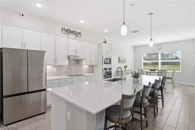 3 bedroom SingleFamilyResidence at 17040 Serengeti Cir, Serengeti, Alva — photo 2